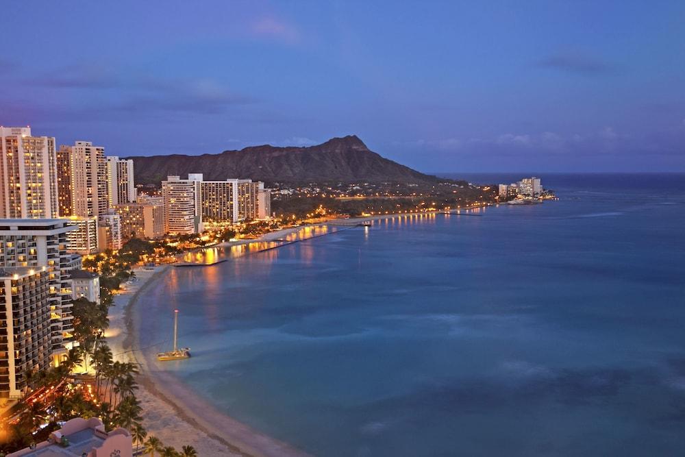 Sheraton Waikiki Beach Resort photo 29