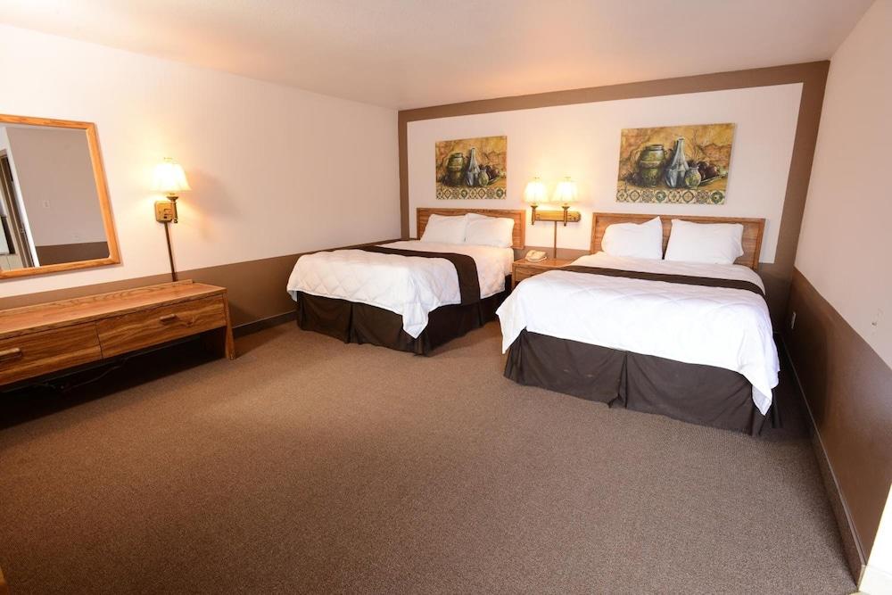 Burlington Inn photo 28