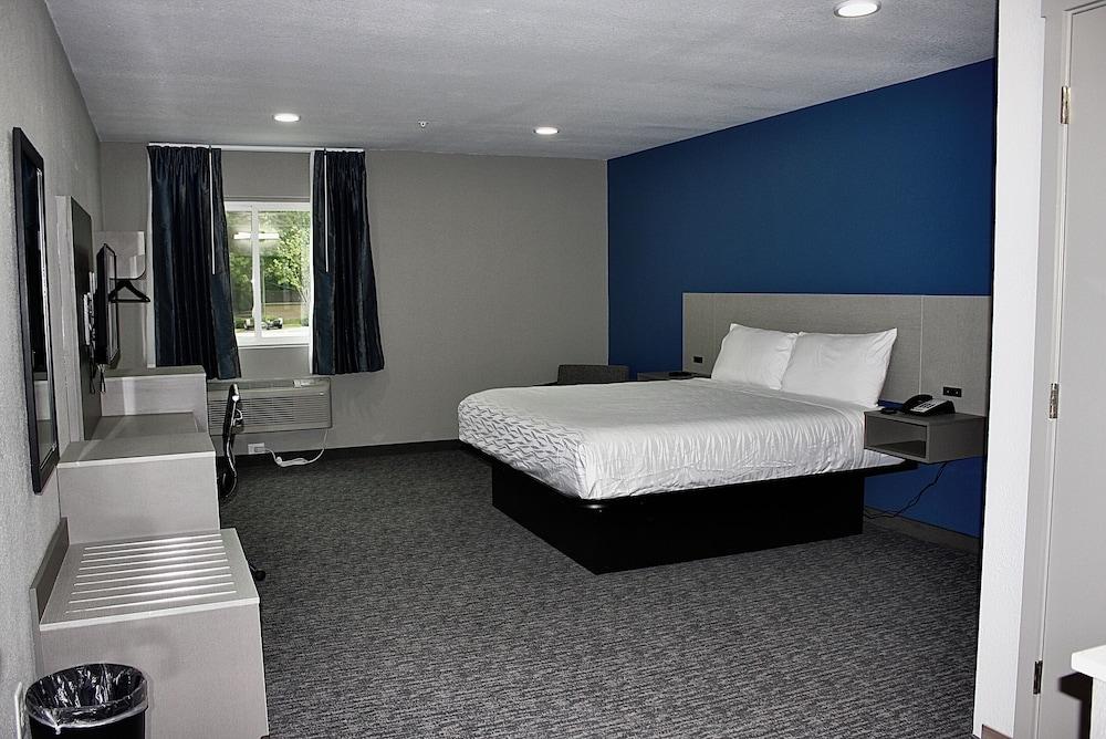 Hummingbird Hotel photo 5