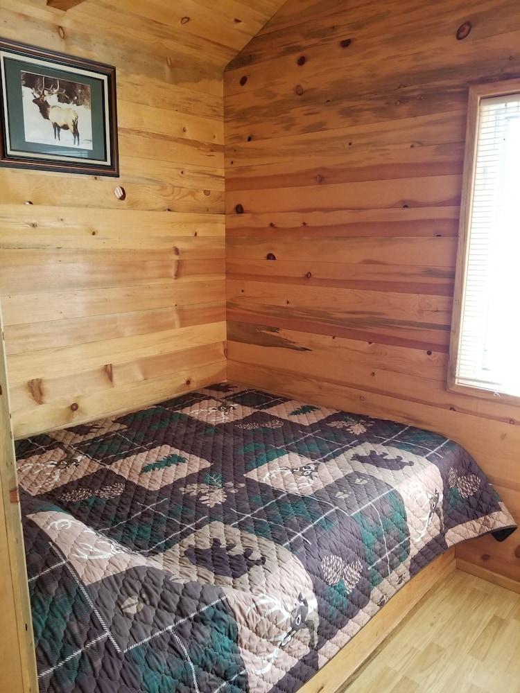 Sourdough Lodge photo 2