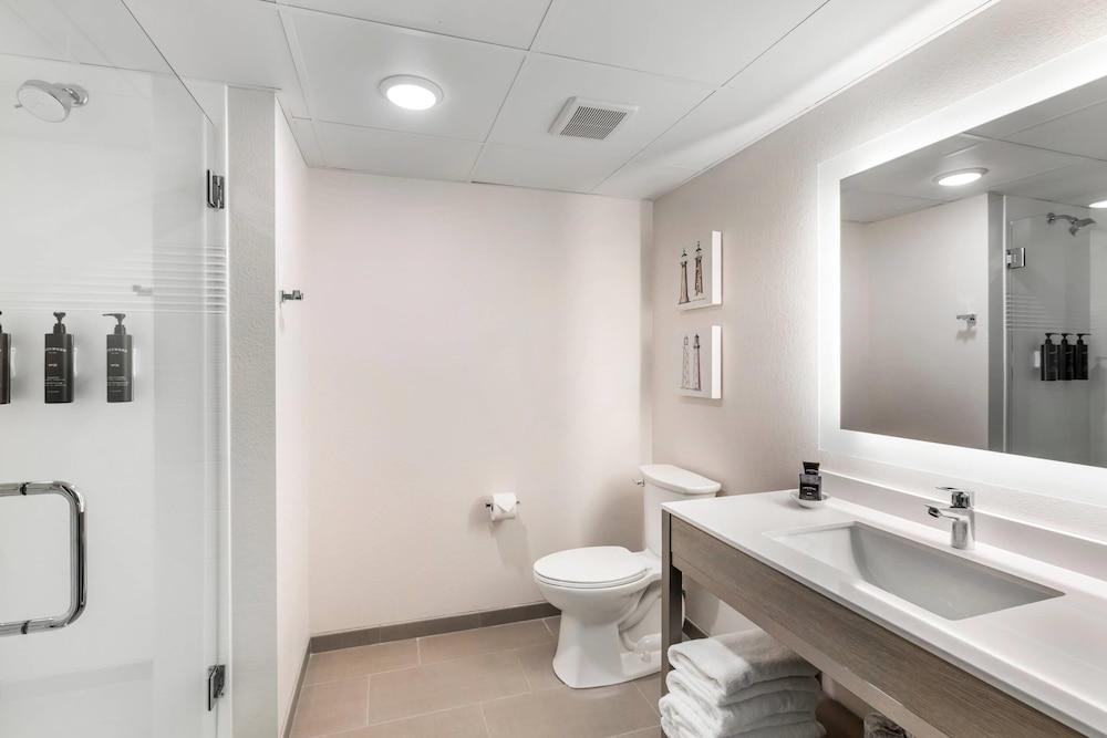 The Harborview on Lake Michigan, Ascend Hotel Collection photo 47
