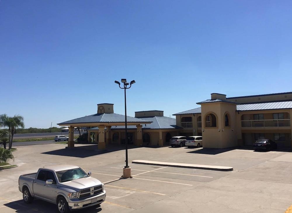 Americas Best Value Inn Bishop Kingsville photo 1