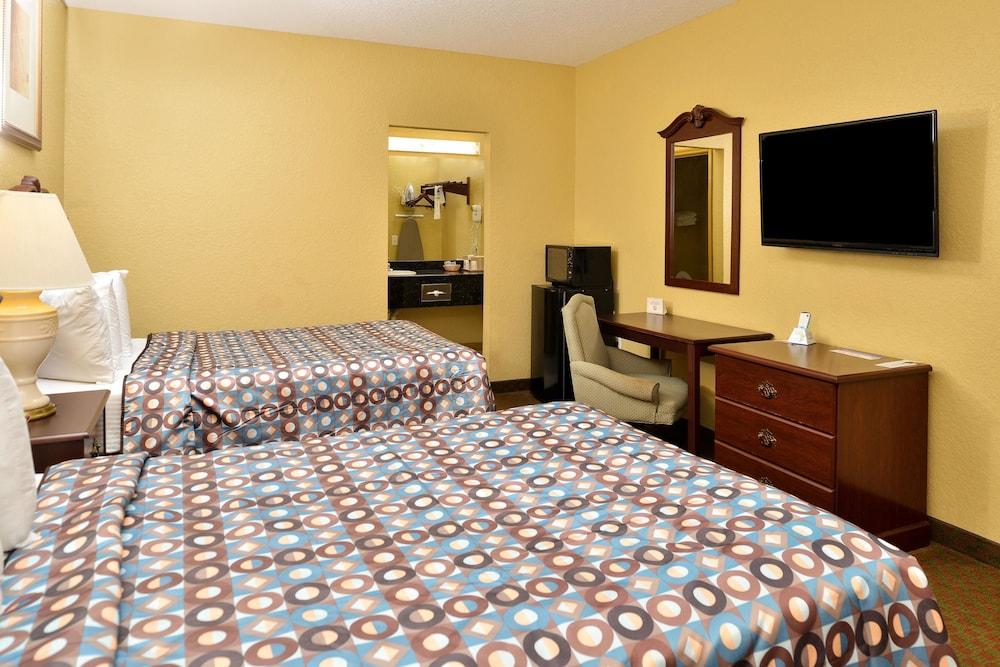 Americas Best Value Inn Starke photo 10