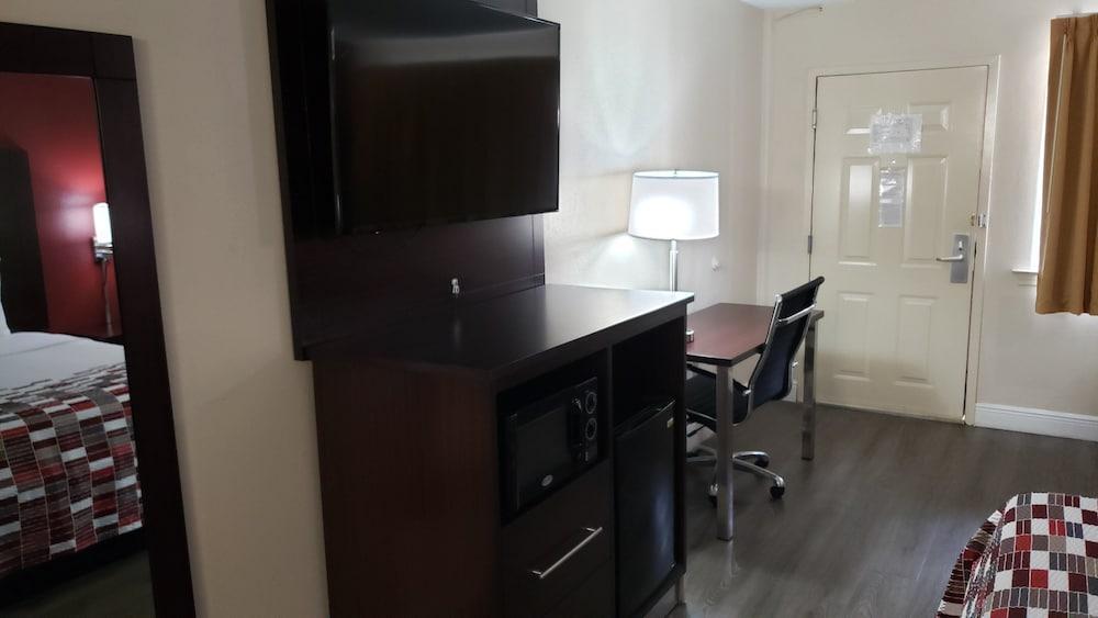 Red Roof Inn Kenner – New Orleans Airport NE photo 9
