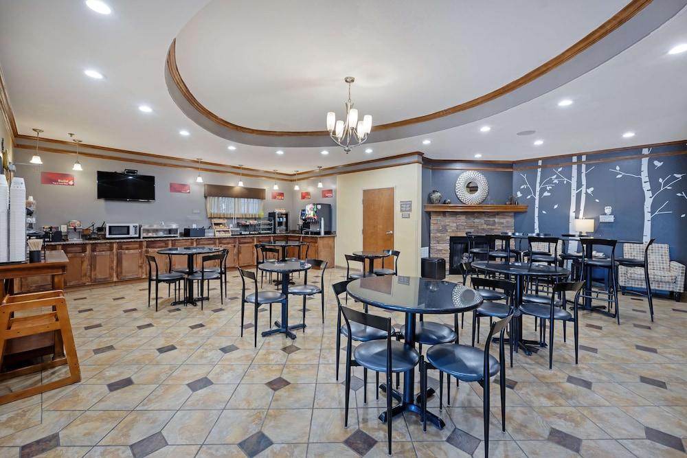 Best Western Plus Guymon Hotel & Suites photo 30