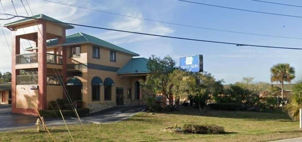 River Side Inn photo 24