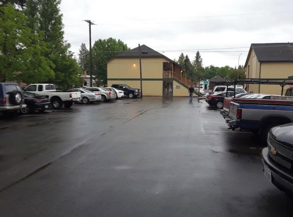 Coeur D'Alene Budget Saver photo 6