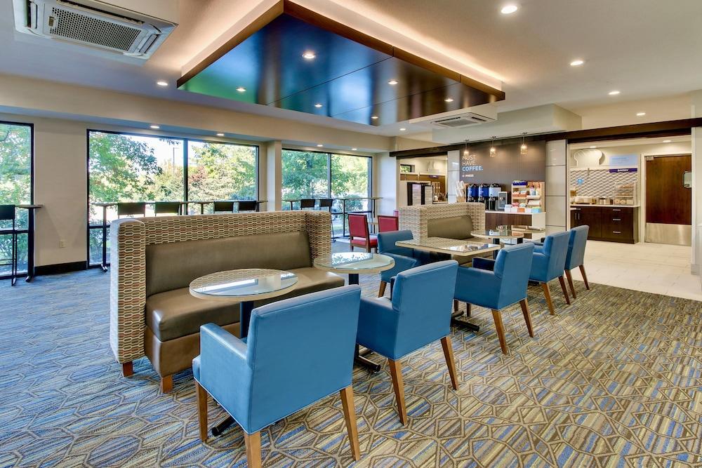 Holiday Inn Express Fishkill-Mid Hudson Valley by IHG photo 69
