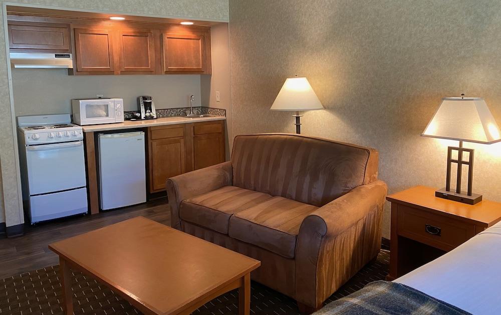 Cousins Country Inn photo 51