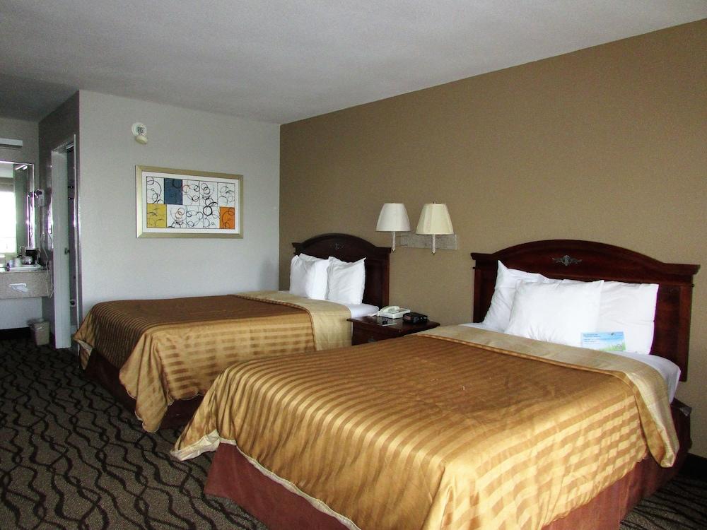 Days Inn & Suites by Wyndham Fort Valley photo 4