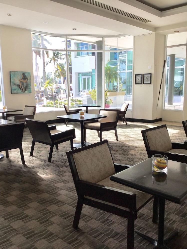 GALLERYone- A DoubleTree Suites by Hilton Hotel photo 8