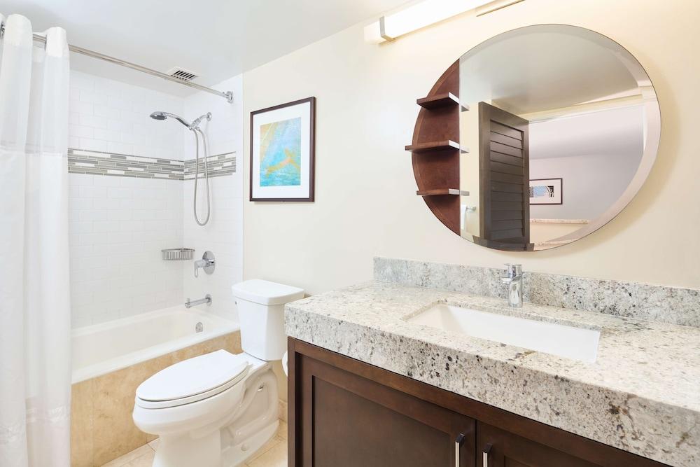 Ilikai Hotel & Luxury Suites photo 54