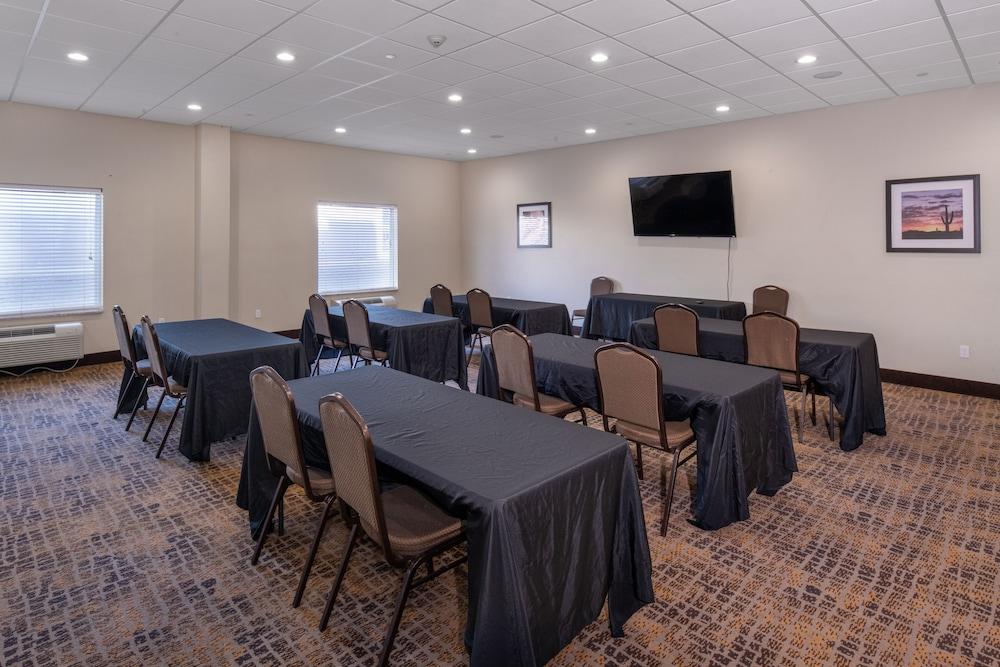 Home Away Suites photo 34