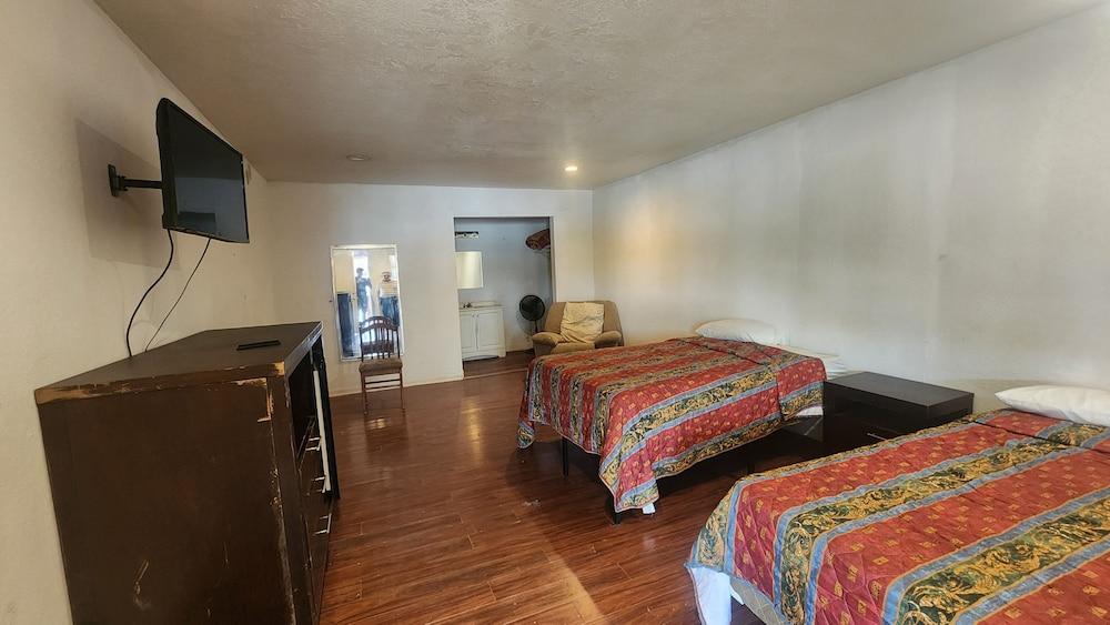 Bay Inn photo 13