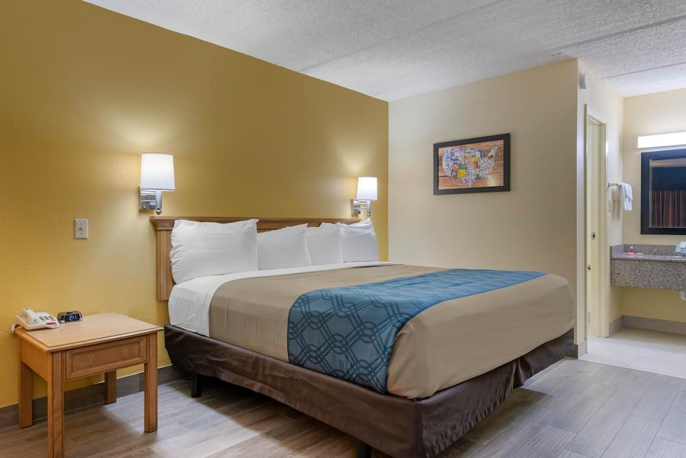 SureStay by Best Western Jacksonville Airport photo 9