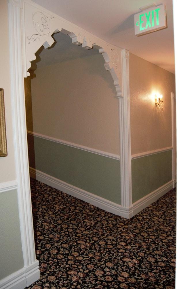 Historic Hotel Broadalbin photo 73