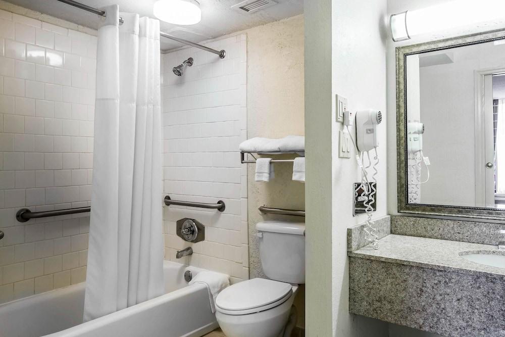 Quality Inn Madison photo 26