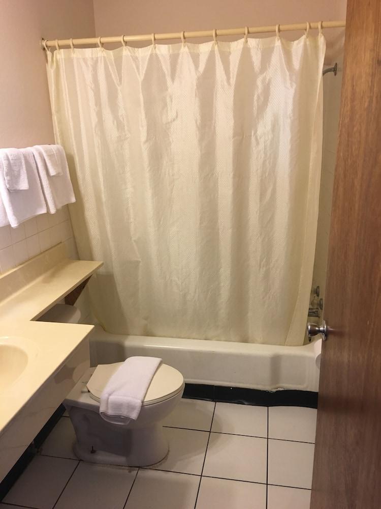 Best Value Inn Motel Sandusky photo 79