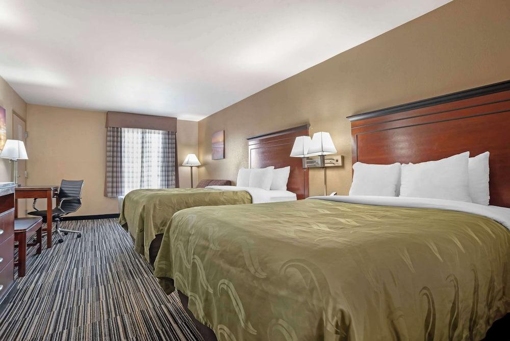 Quality Inn Brookhaven photo 51