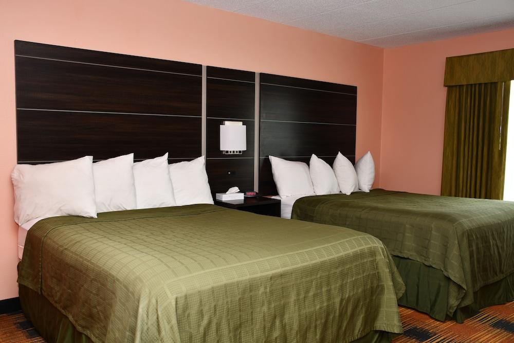Regency Inn & Suites photo 6