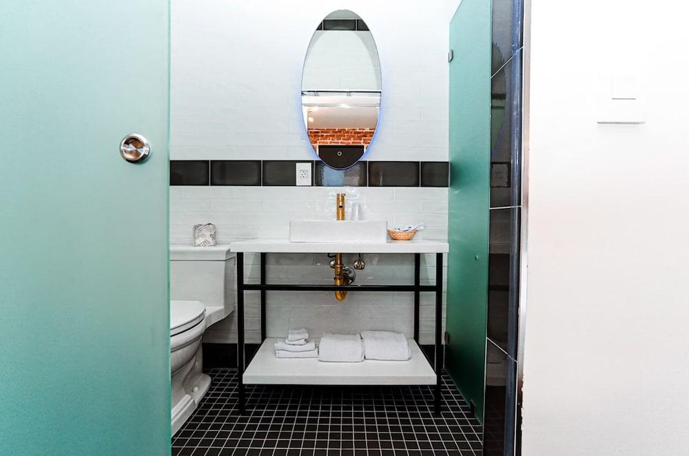 H Hotel photo 38