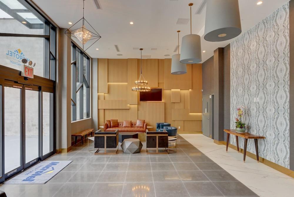 Microtel Inn by Wyndham Long Island City photo 8