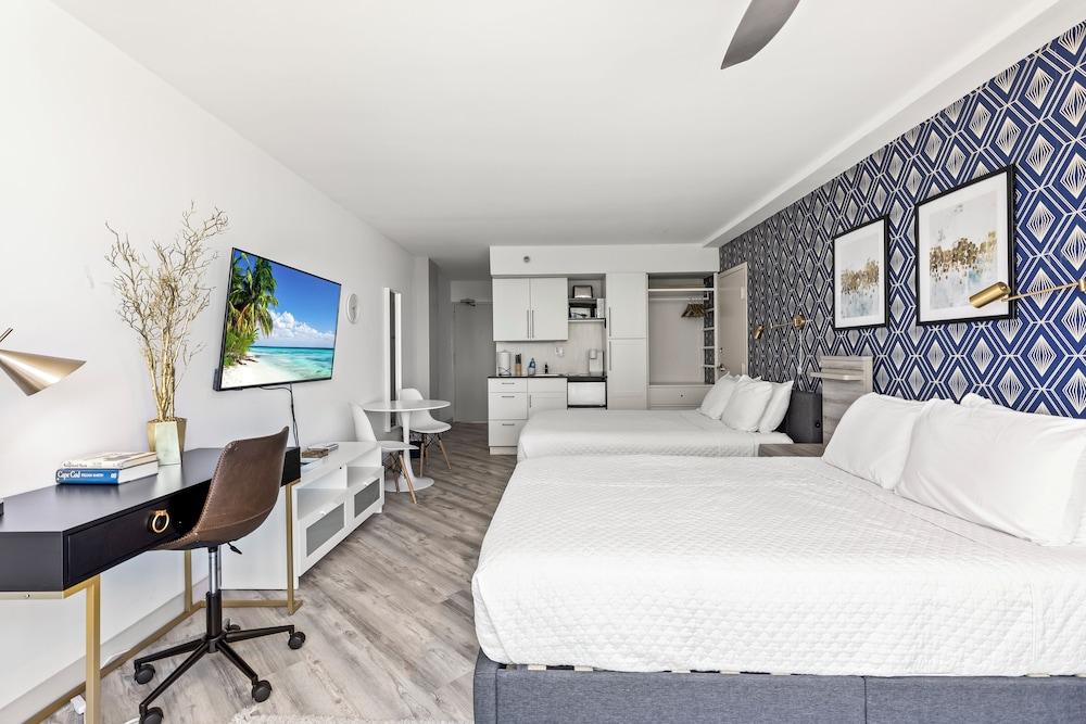 Oceanside Inn Studios by Brightwild photo 46