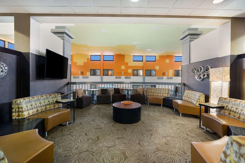 Revel Hotel Minot, SureStay Collection by Best Western photo 2