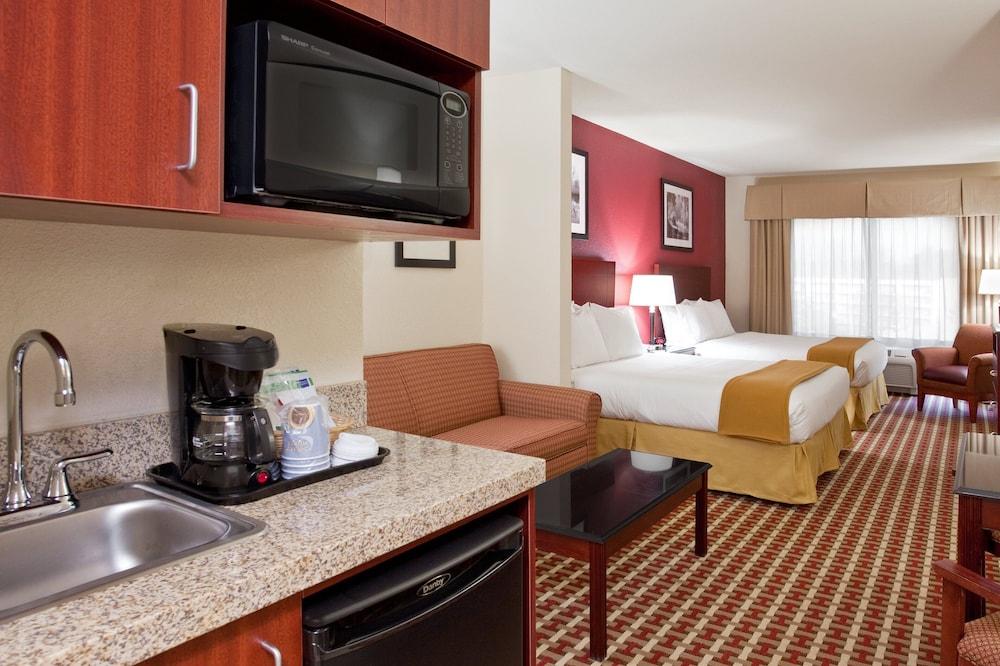Holiday Inn Express Hotel & Suites Columbus Univ Area - Osu by IHG photo 40