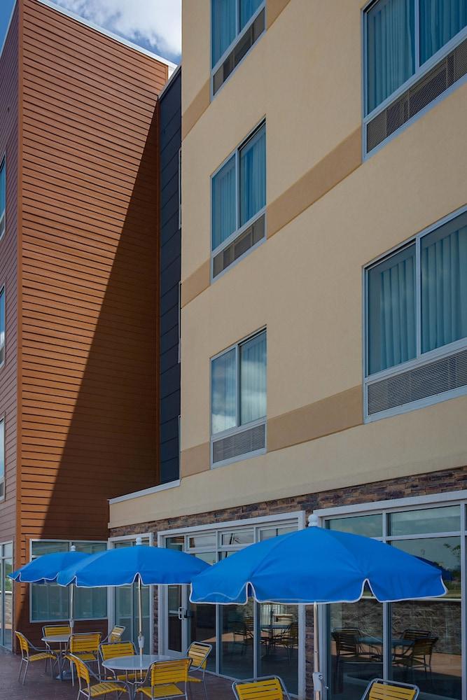 Fairfield Inn & Suites Dallas West/i-30 photo 7