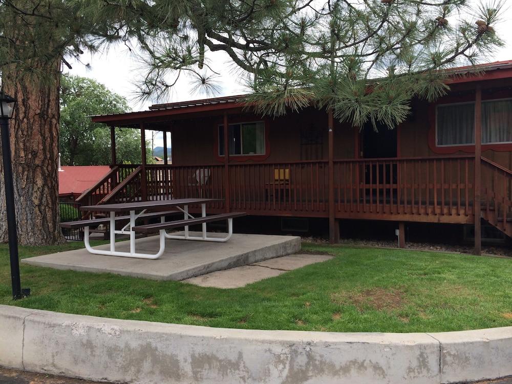 Caboose Motel photo 35
