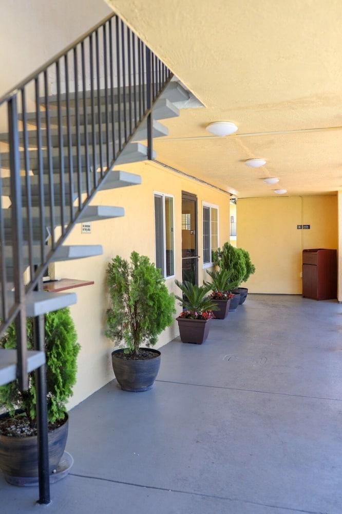 Motel 7 photo 13