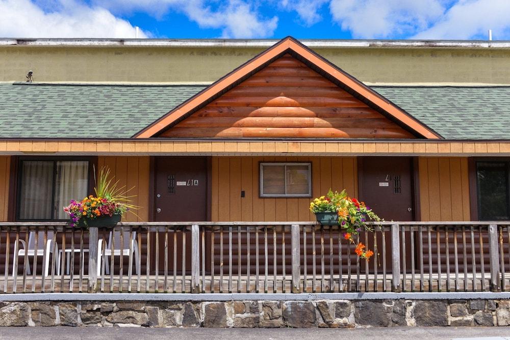 Lake Crest Inn photo 88