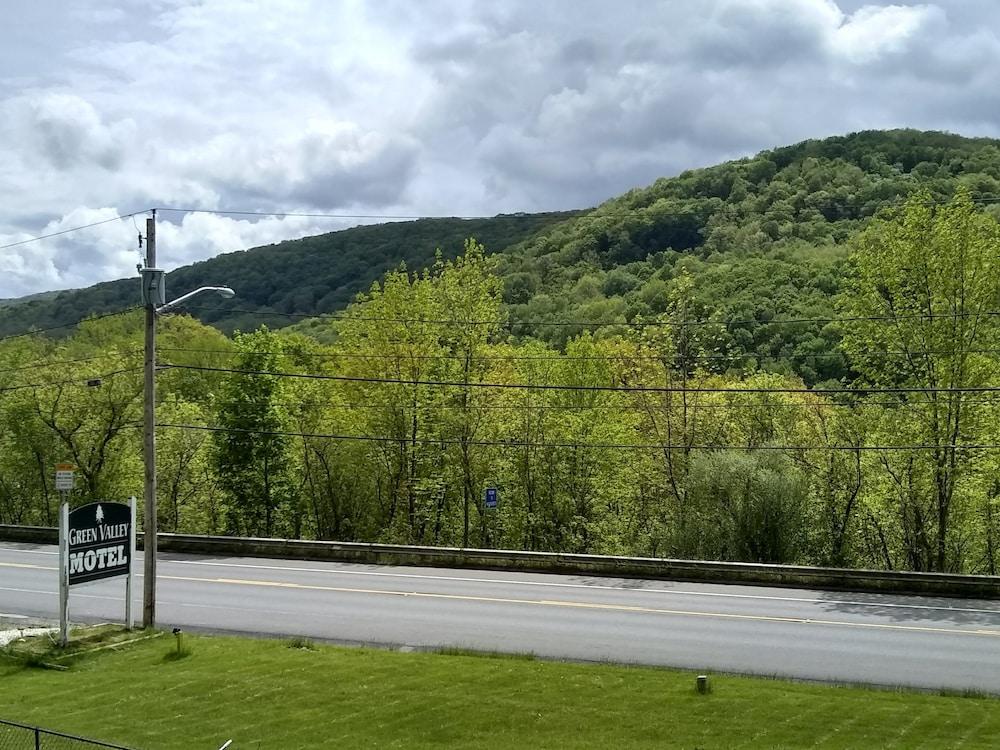 Green Valley Motel photo 6