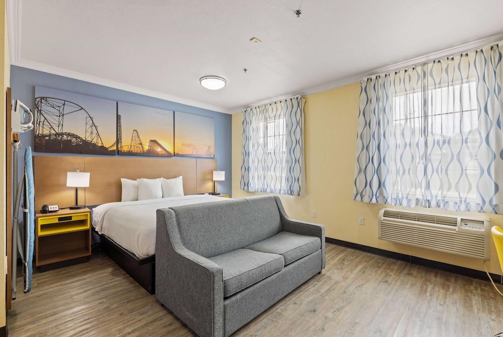 Days Inn & Suites by Wyndham Euless DFW Airport South photo 57