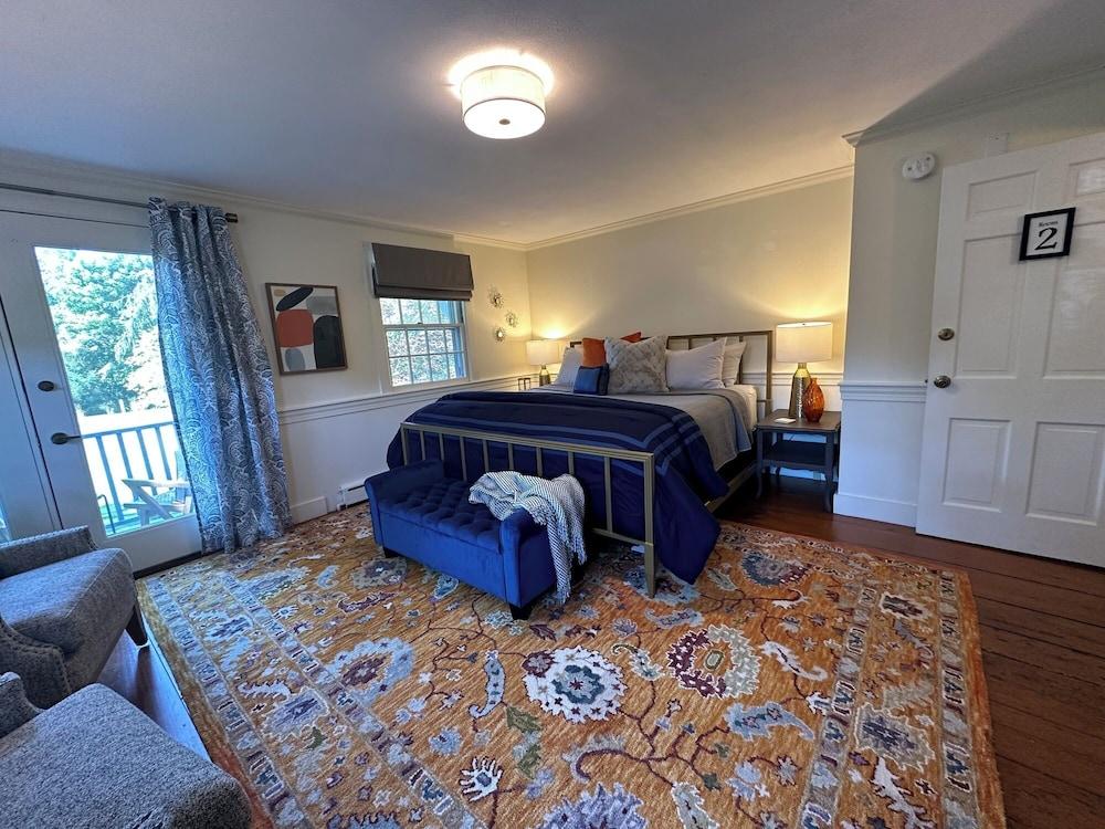Inn at Perkins Cove photo 7