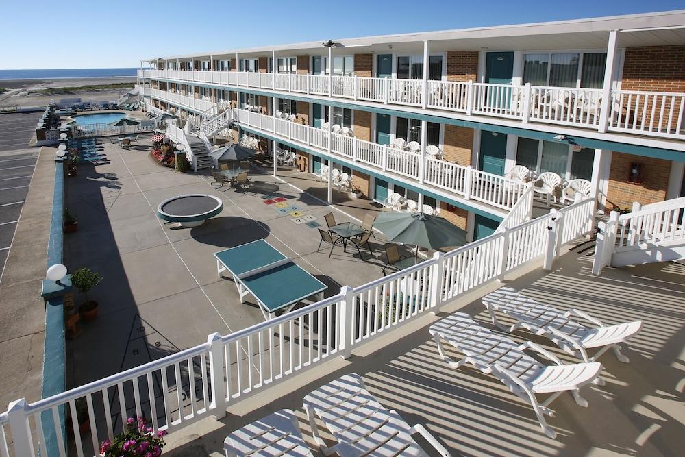 Monterey Motel photo 13