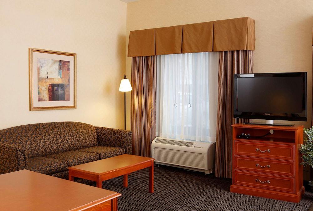 Hampton Inn Waterloo Cedar Valley photo 57