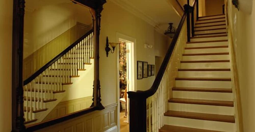 Inn at 202 Dover photo 31