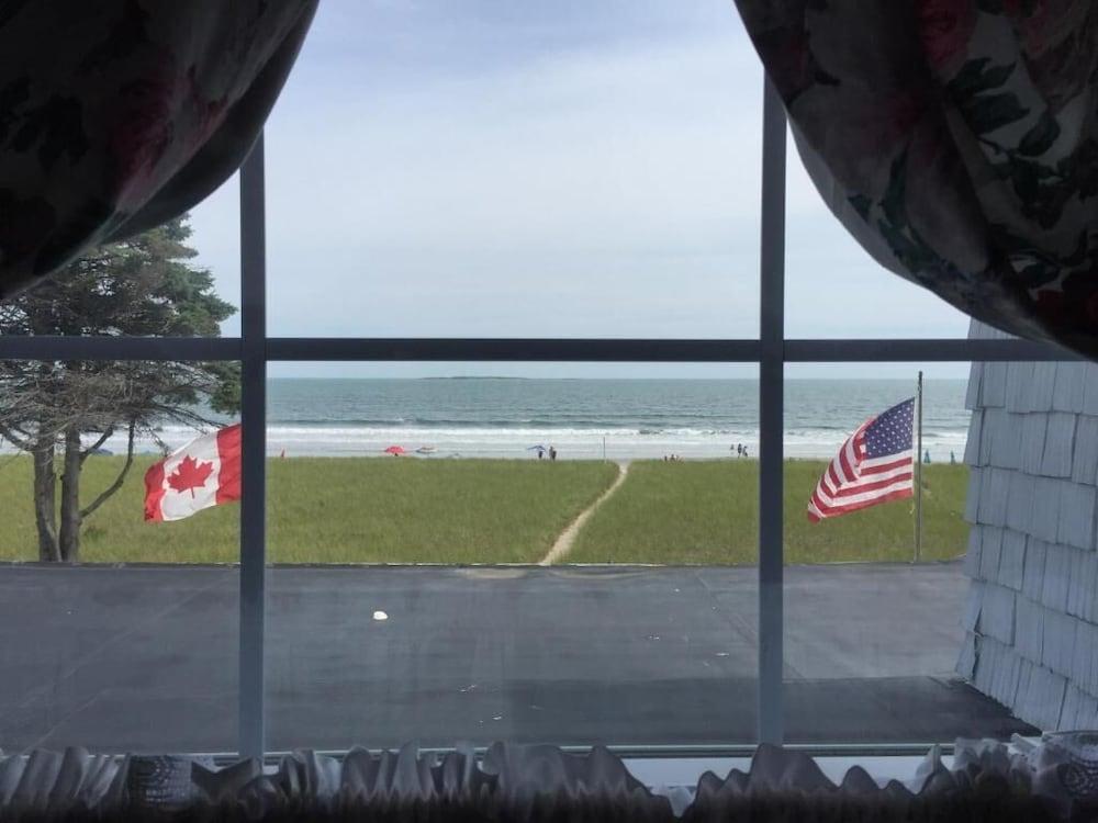 Holiday House Inn photo 53