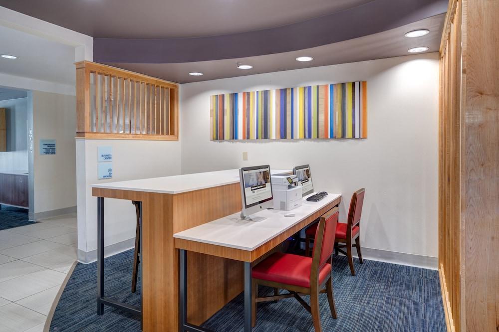 Holiday Inn Express and Suites Winona North by IHG photo 48