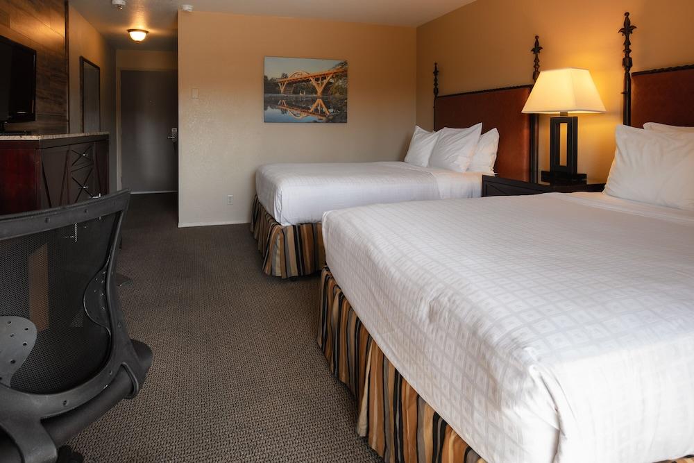 Riverside Inn photo 6