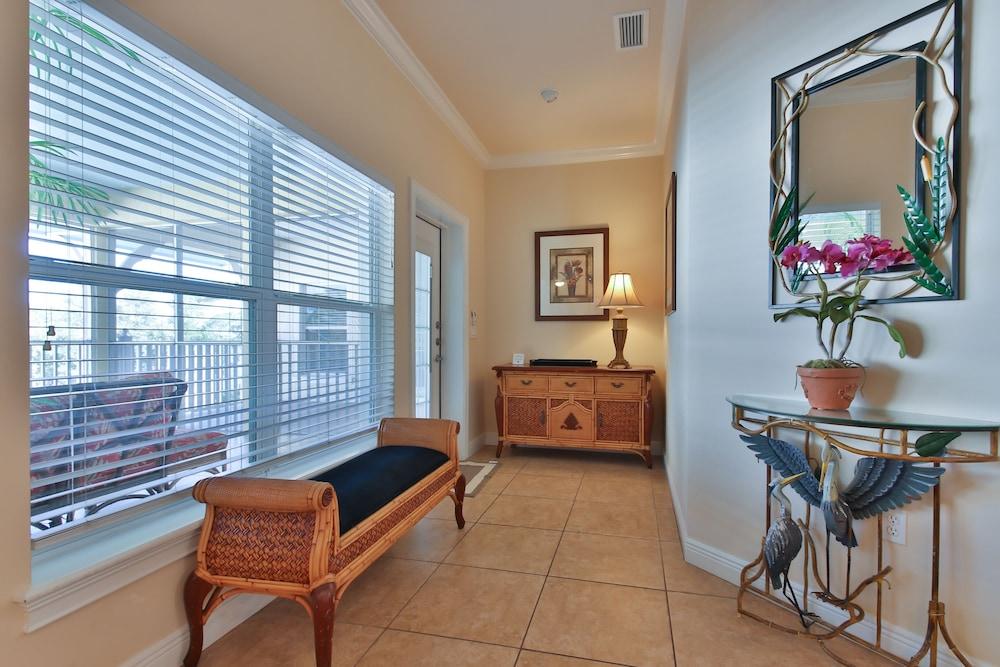 Tortuga Inn Beach Resort photo 57