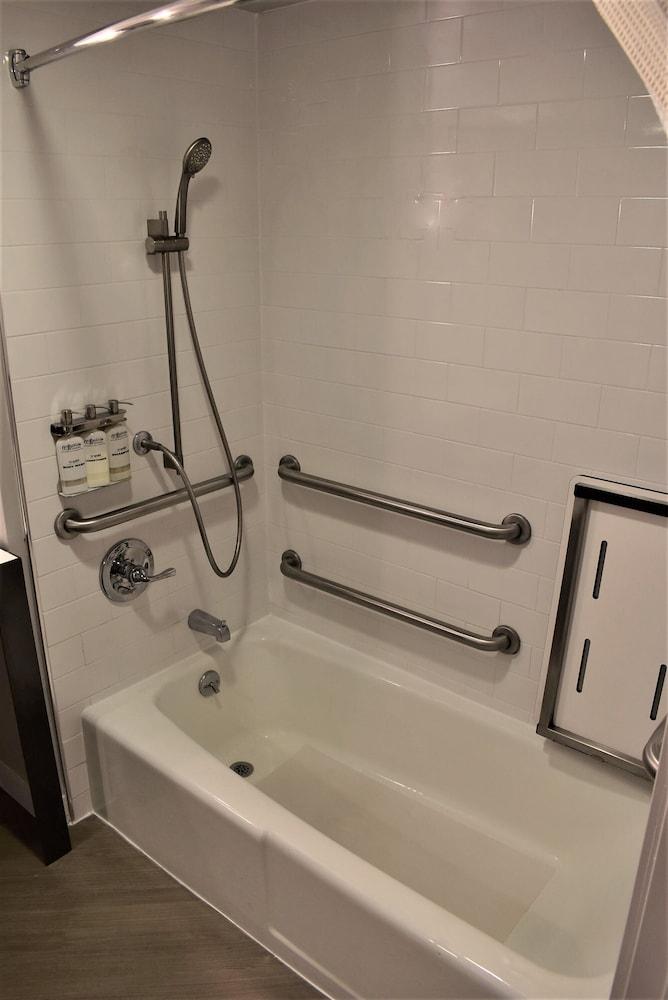 Chaminade Resort & Spa photo 96