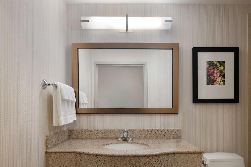 Hilton Garden Inn Queens/JFK Airport photo 10