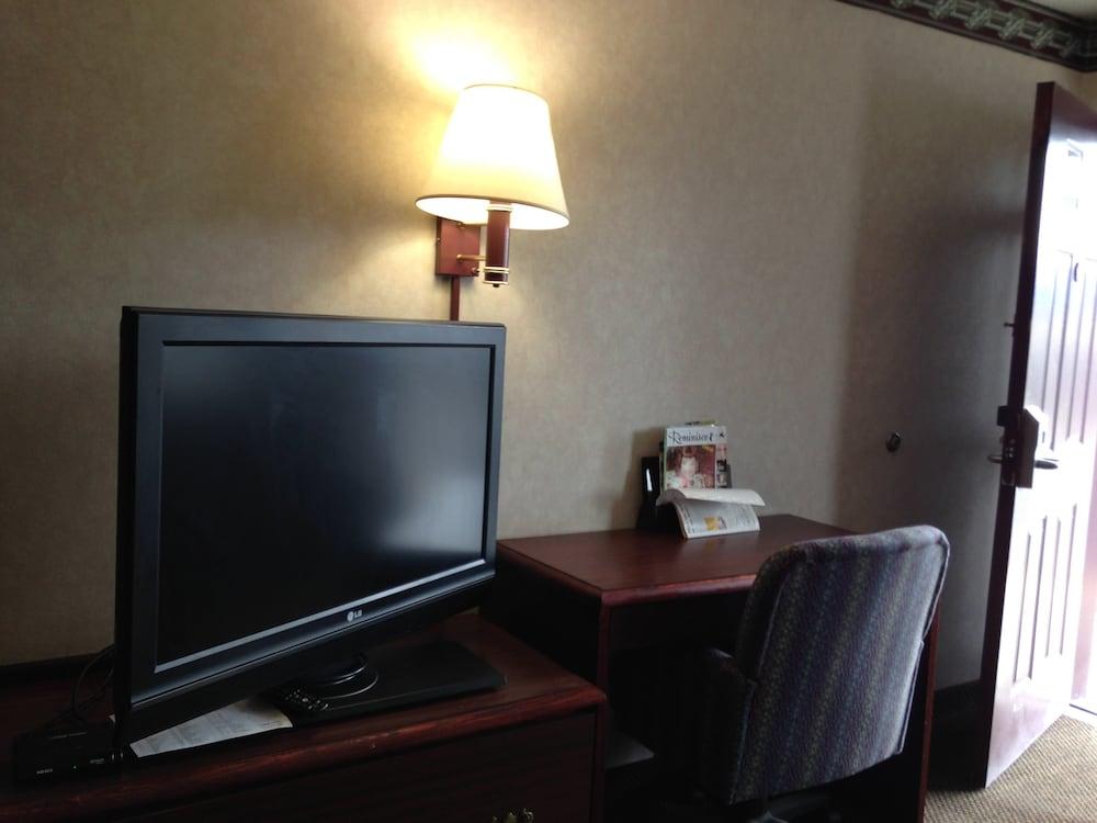 Americas Best Value Inn & Suites Clarksdale photo 3