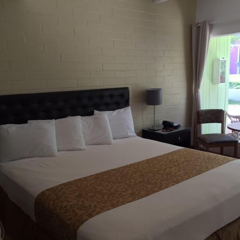 CCBC Resort Hotel - A Gay Men's Resort photo 17