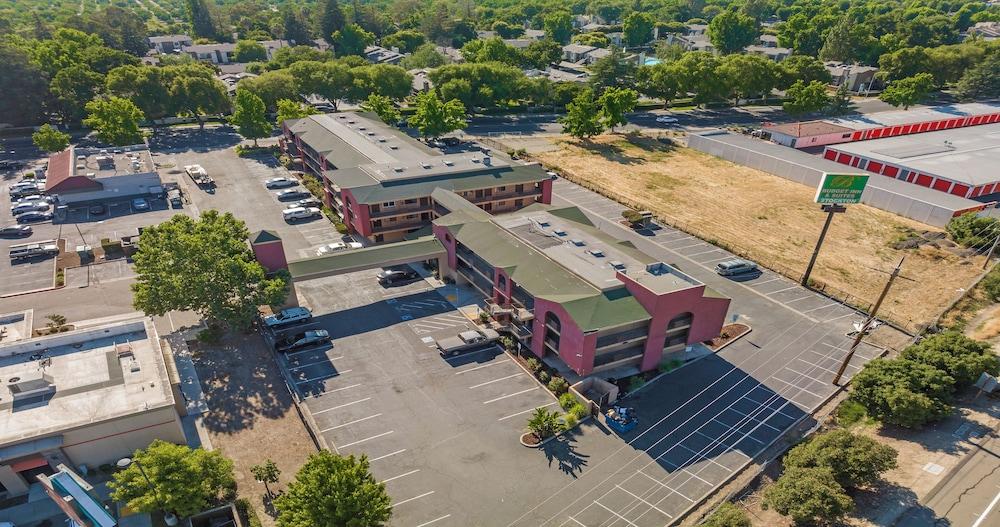 Budget Inn and Suites photo 23