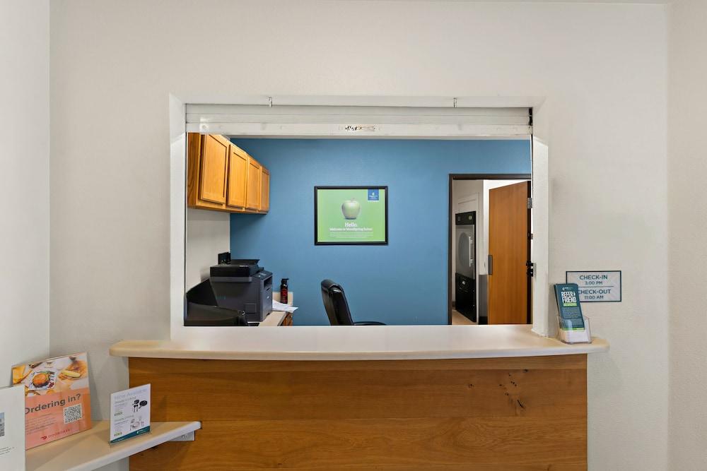 WoodSpring Suites El Paso I-10 Southeast photo 3