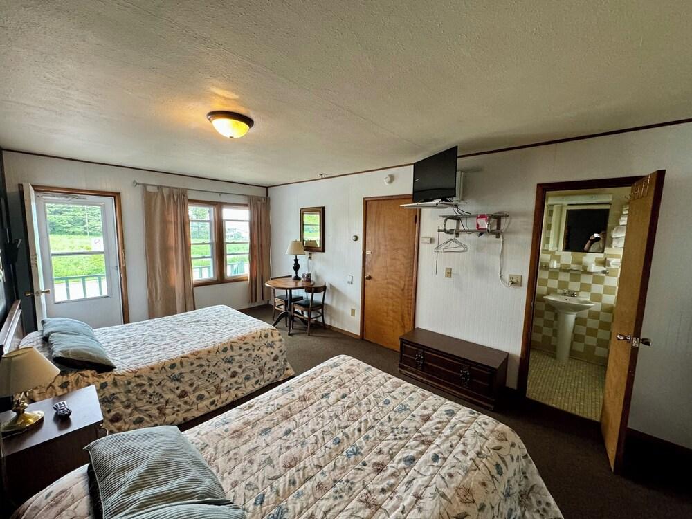 Napps Motel photo 9